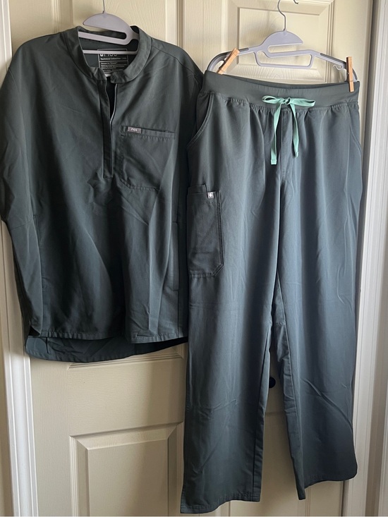 Figs Other - Figs scrubs 2x / 3x tall